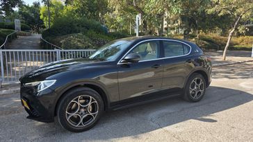 אלפא רומיאו סטלביו