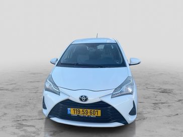 טויוטה יאריס