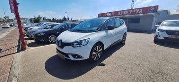 רנו גראנד סניק