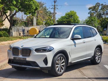 ב מ וו X3