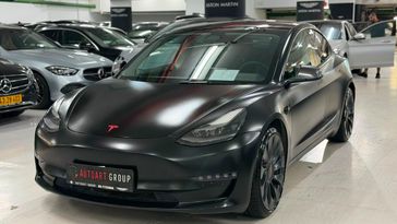 טסלה MODEL 3