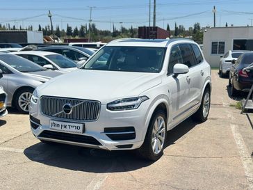 וולבו XC90