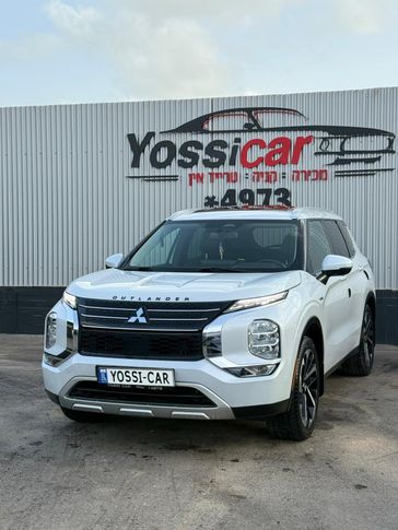 מיצובישי אאוטלנדר