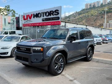 טויוטה LAND CRUISER