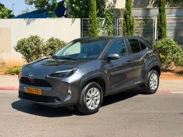 טויוטה יאריס קרוס