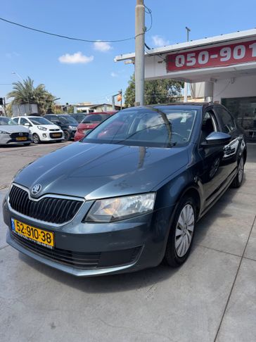 סקודה אוקטביה