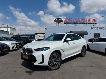 ב מ וו X6