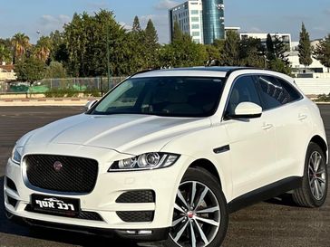 יגואר F-PACE