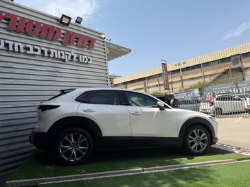 מזדה CX-30