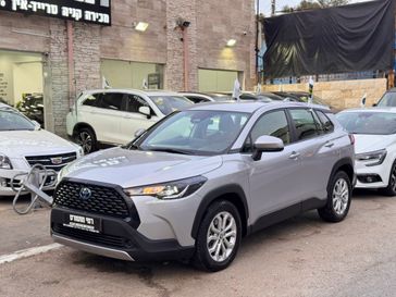 טויוטה קורולה קרוס