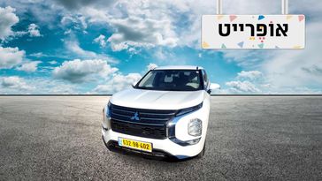 מיצובישי אאוטלנדר