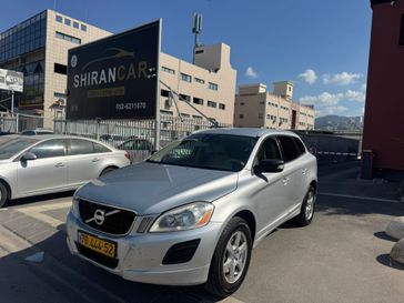 וולבו XC60