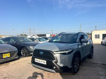 טויוטה קורולה קרוס