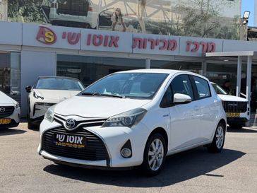 טויוטה יאריס
