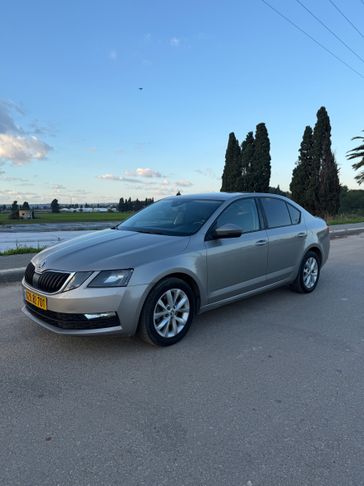 סקודה אוקטביה