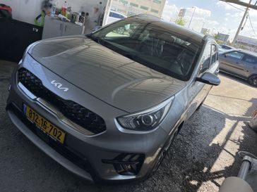קיה נירו