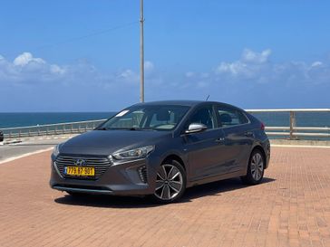 יונדאי איוניק