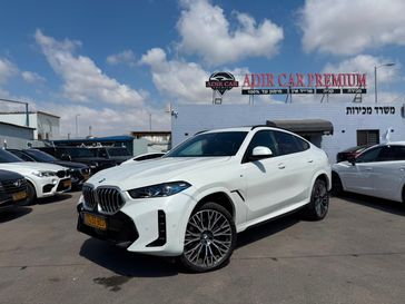ב מ וו X6
