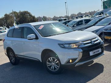 מיצובישי אאוטלנדר