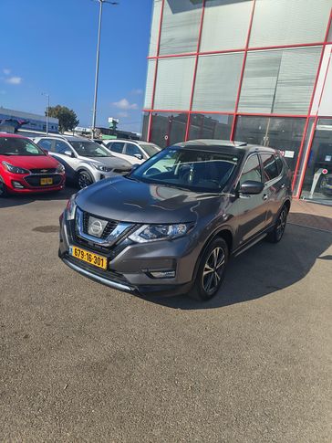 ניסאן X TRAIL