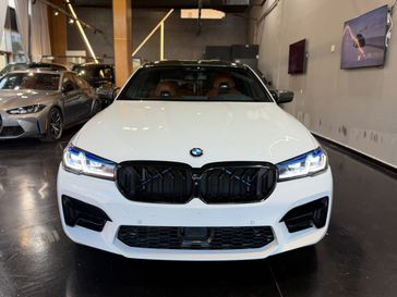 ב מ וו M5