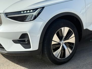 וולבו XC40