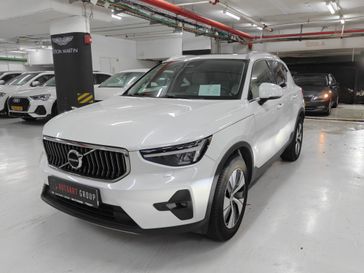 וולבו XC40 B4