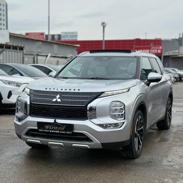 מיצובישי אאוטלנדר