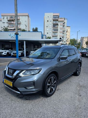 ניסאן X TRAIL