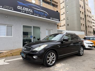 אינפיניטי EX37