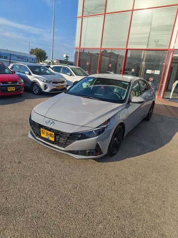 יונדאי אלנטרה