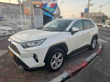טויוטה RAV4