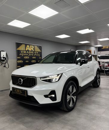וולבו XC40