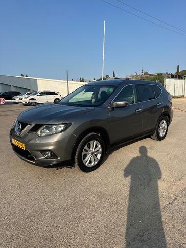 ניסאן X TRAIL
