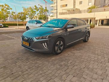 יונדאי איוניק