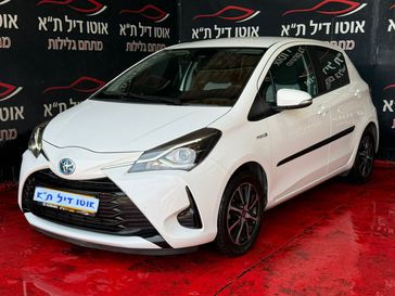 טויוטה יאריס
