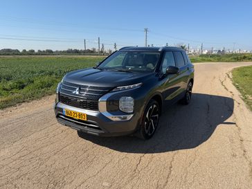 מיצובישי אאוטלנדר