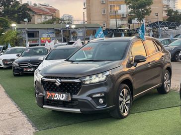 סוזוקי S CROSS