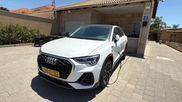 אאודי Q3
