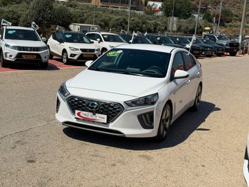 יונדאי איוניק
