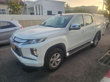 מיצובישי L-200
