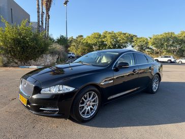 יגואר XJ
