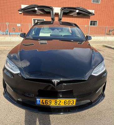 טסלה MODEL X