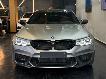 ב מ וו M5