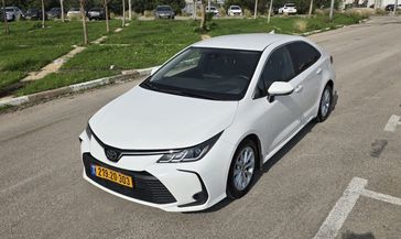 טויוטה קורולה