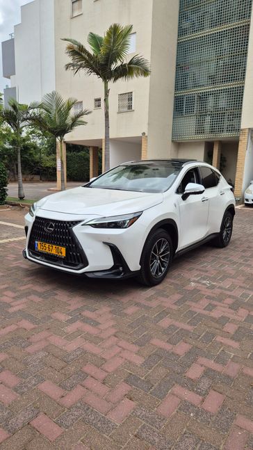 לקסוס NX450PHEV