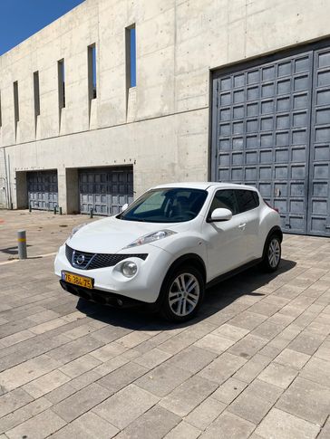 ניסאן ג'וק