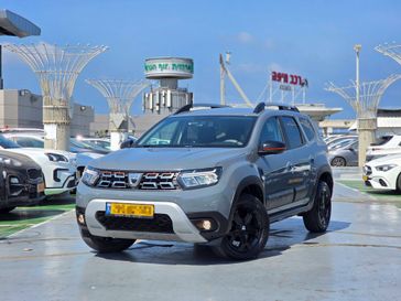 דאצ'יה DUSTER