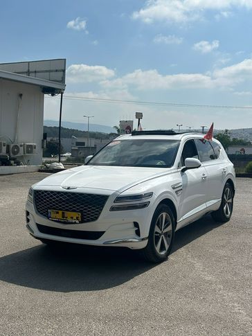 ג'נסיס GV80
