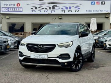 אופל גרנדלנד-X